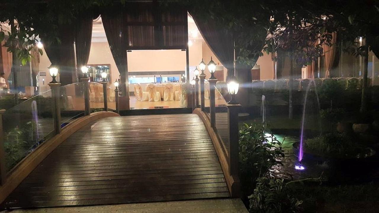 Famous Hotel Bago Hotel 3*