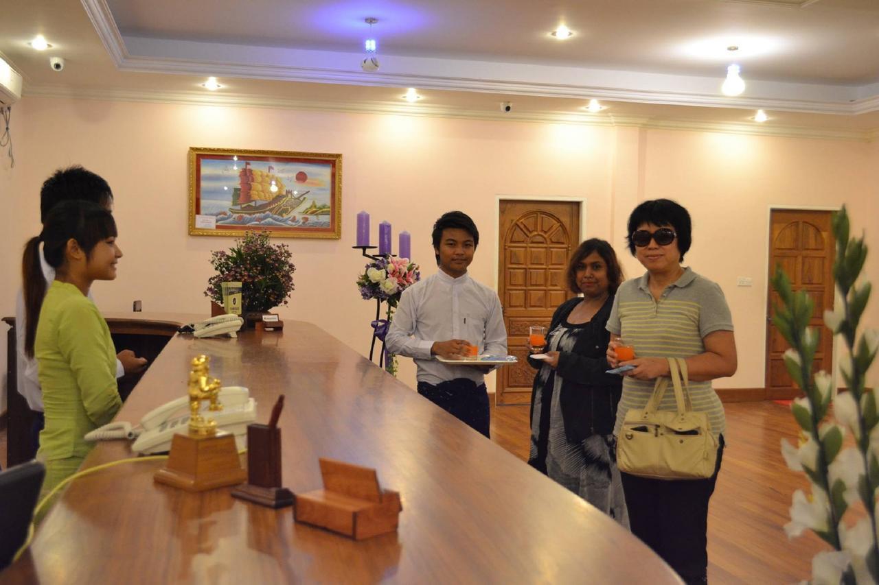 Hotel Famous Hotel Bago 3*