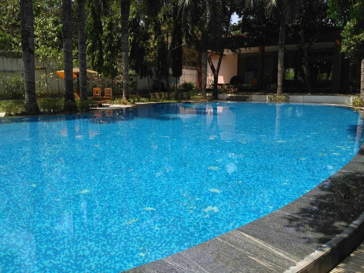 Hotel Famous Hotel Bago