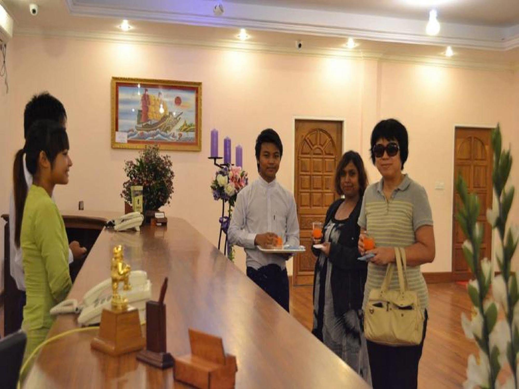 Famous Hotel Bago Hotel