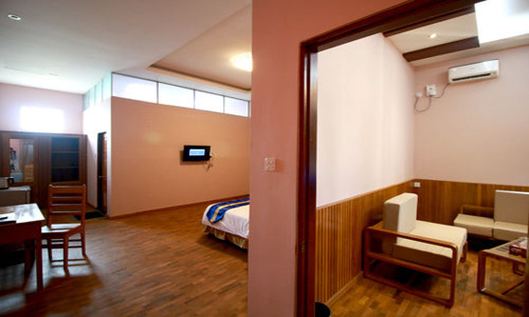 Hotel Famous Hotel Bago Bago